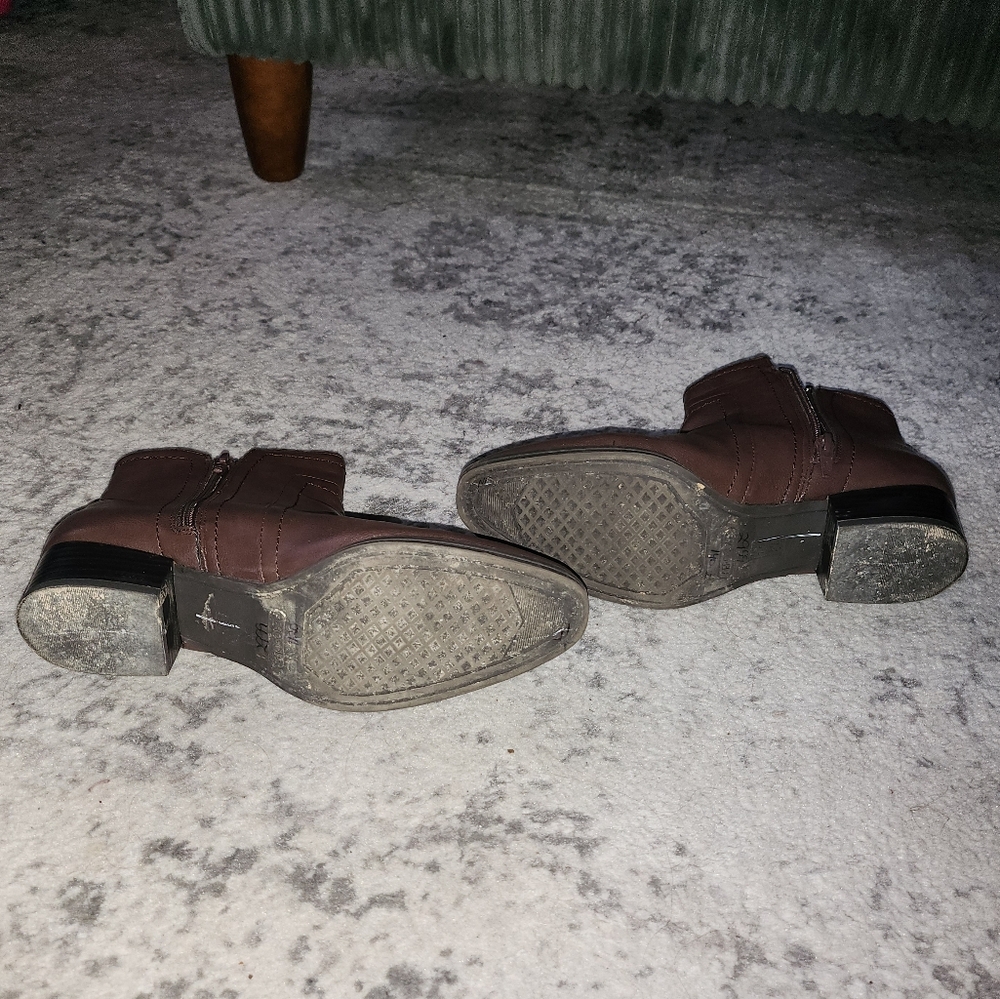 Aerosoles Boots - Picture 7 of 7